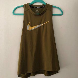 NWOT 🆕 Nike Miler Metallic Running Tank